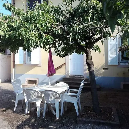 Avec Jardin A Apartment *