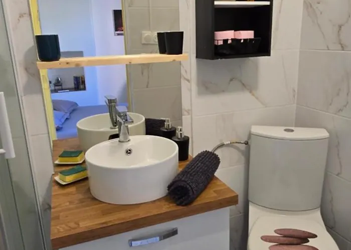 Διαμέρισμα Avec Jardin A *